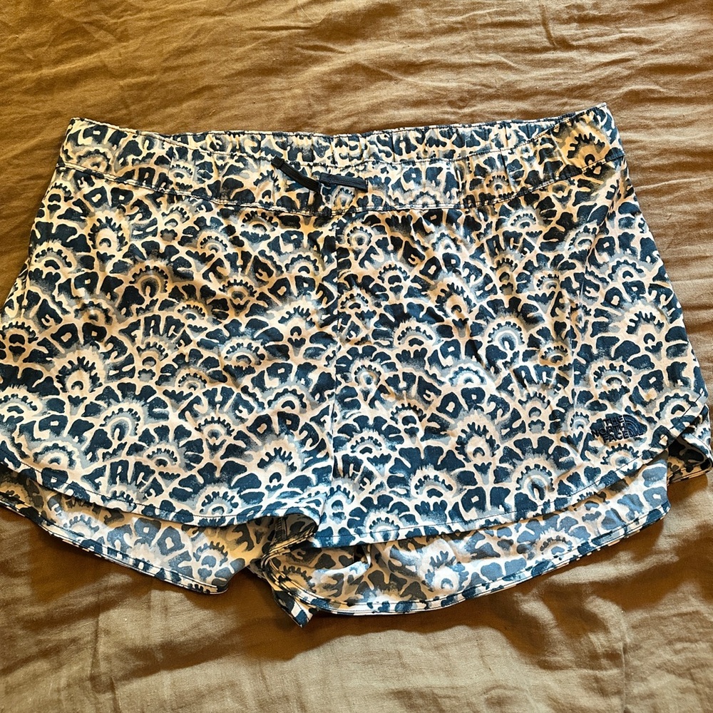 The North Face Women’s Water Shorts Sz XXL NWOT